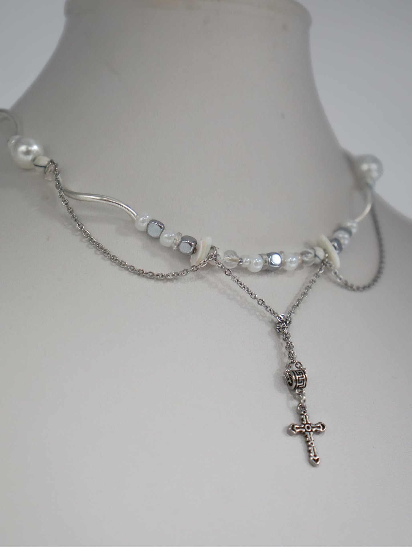 Paula - Choker con ciondolo a croce